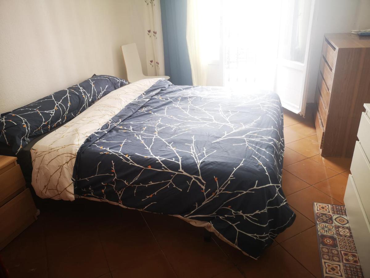 Centrica Habitacion Bed and Breakfast Madrid Exterior foto