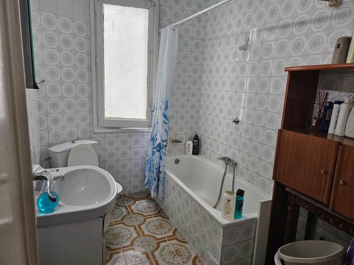 Centrica Habitacion Bed and Breakfast Madrid Exterior foto